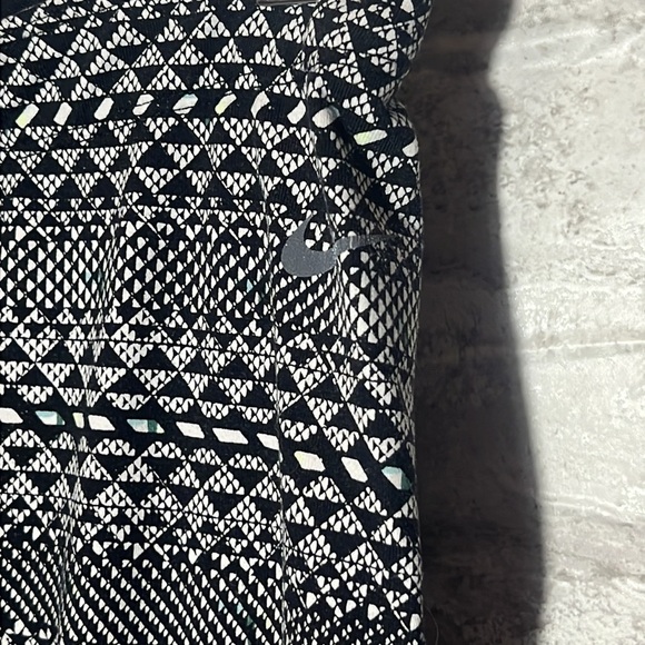 Nike Dri-Fit Capri Leggings Women’s Size S Front&Back Reflector Strips‎ - Picture 4 of 8